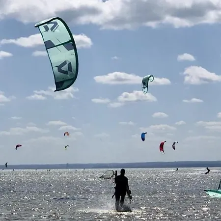 Przyczepa Surfzen Szkolka Kitesurfingu Campsite Jastarnia