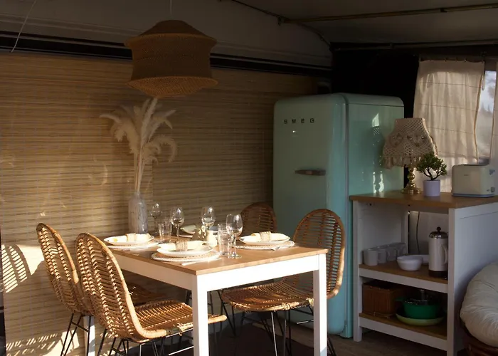 Przyczepa Surfzen مكان تخييم ياستارنيا