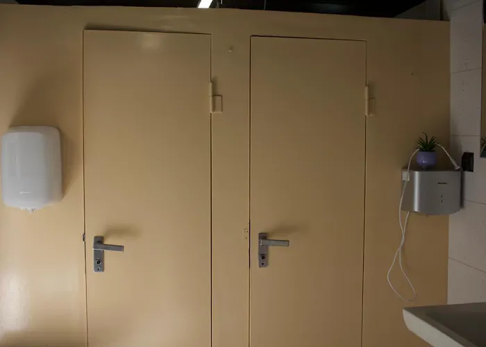 مكان تخييم Przyczepa Surfzen ياستارنيا