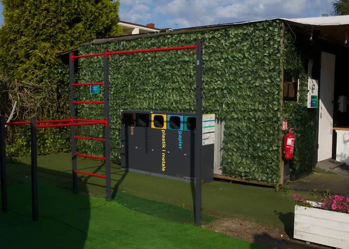 Przyczepa Surfzen مكان تخييم *