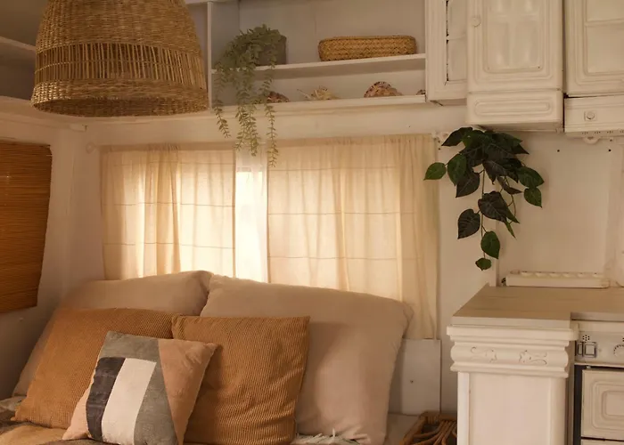 مكان تخييم Przyczepa Surfzen ياستارنيا